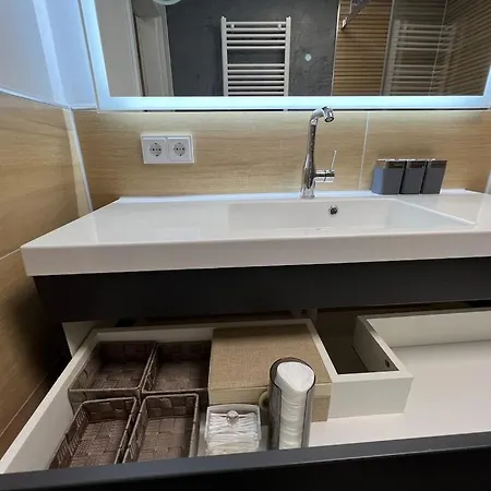 City Penthouse With 110 Sqm - Including Mountain View